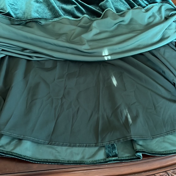 Antonio Melani x Nicola Bathie Helen Stretch Velvet Jewel Neck  Midi Dress. - Picture 11 of 16